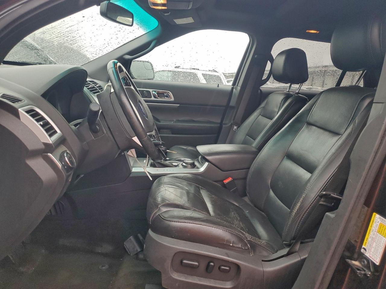 2011 FORD EXPLORER XLT photo 7
