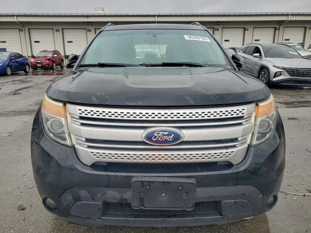 2011 FORD EXPLORER XLT photo 5