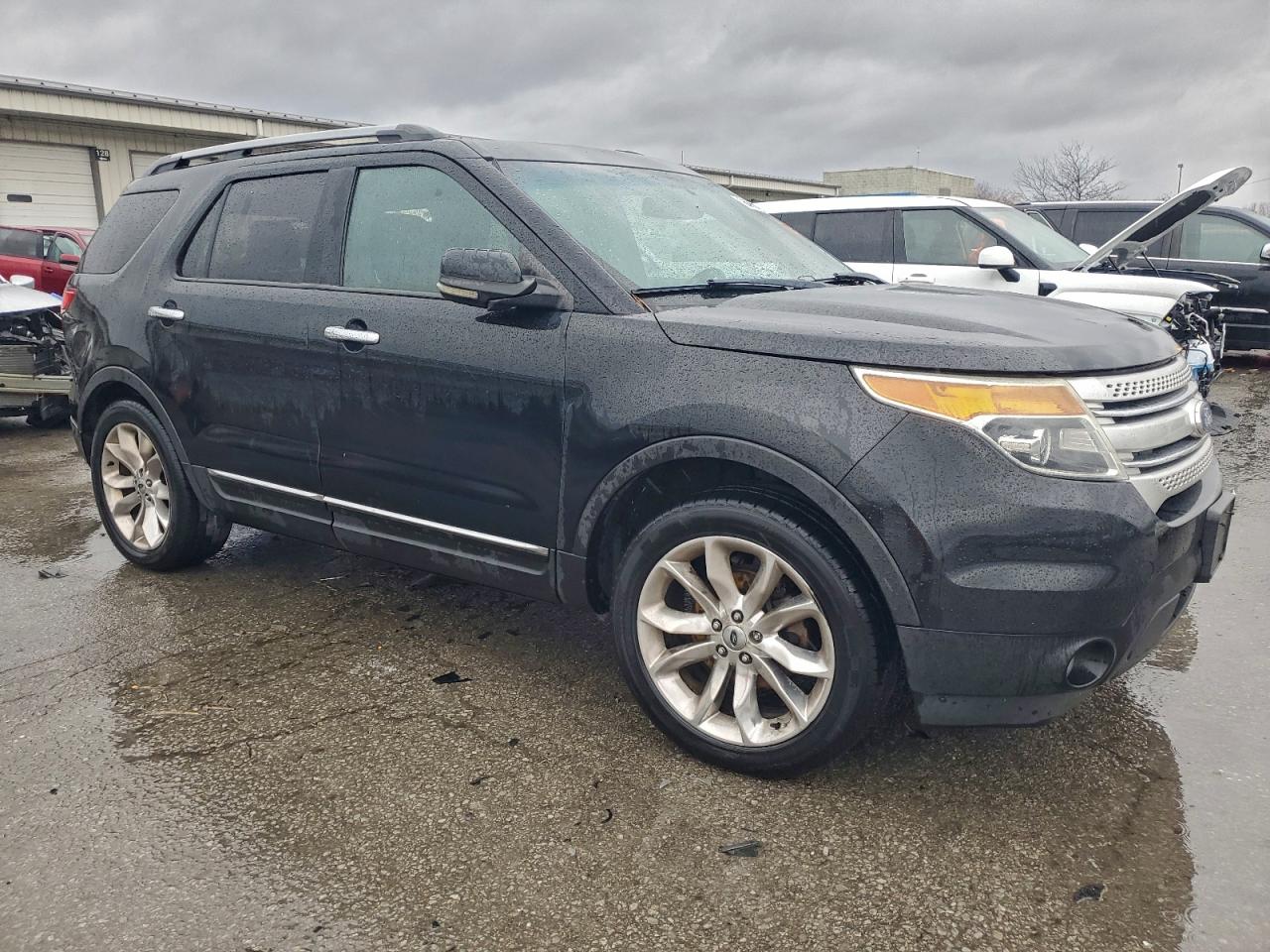 2011 FORD EXPLORER XLT photo 4