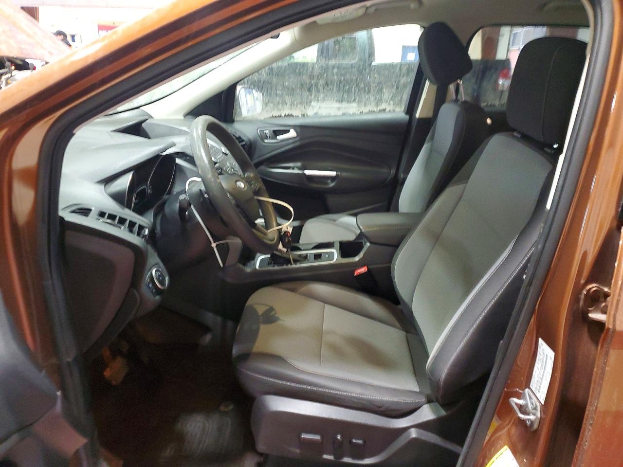 2017 FORD ESCAPE SE photo 7