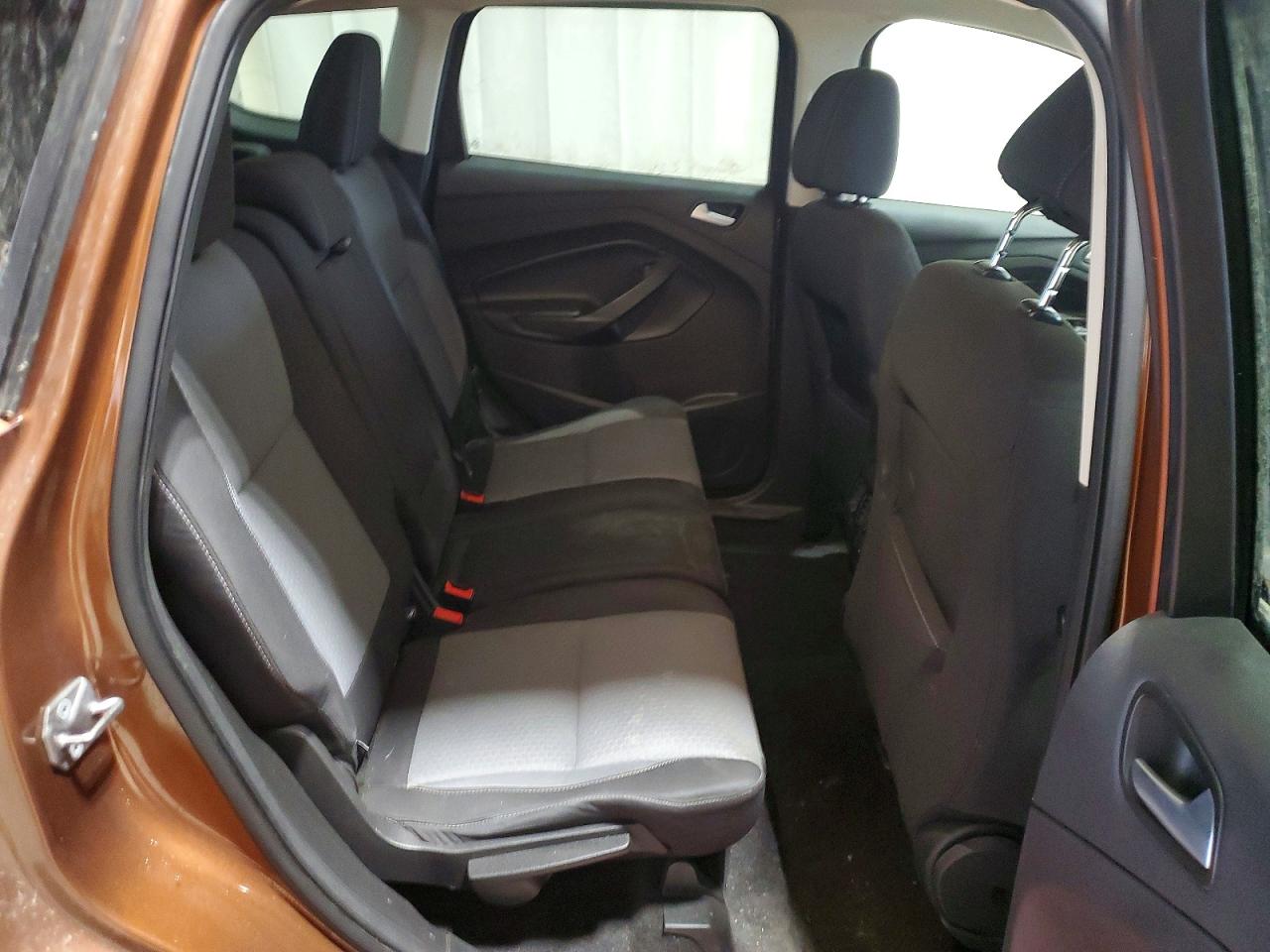 2017 FORD ESCAPE SE photo 11