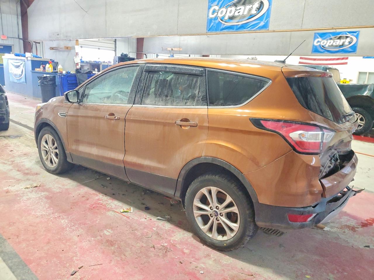 2017 FORD ESCAPE SE photo 2