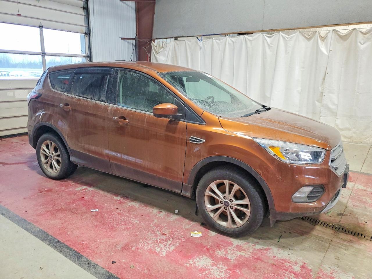 2017 FORD ESCAPE SE photo 4
