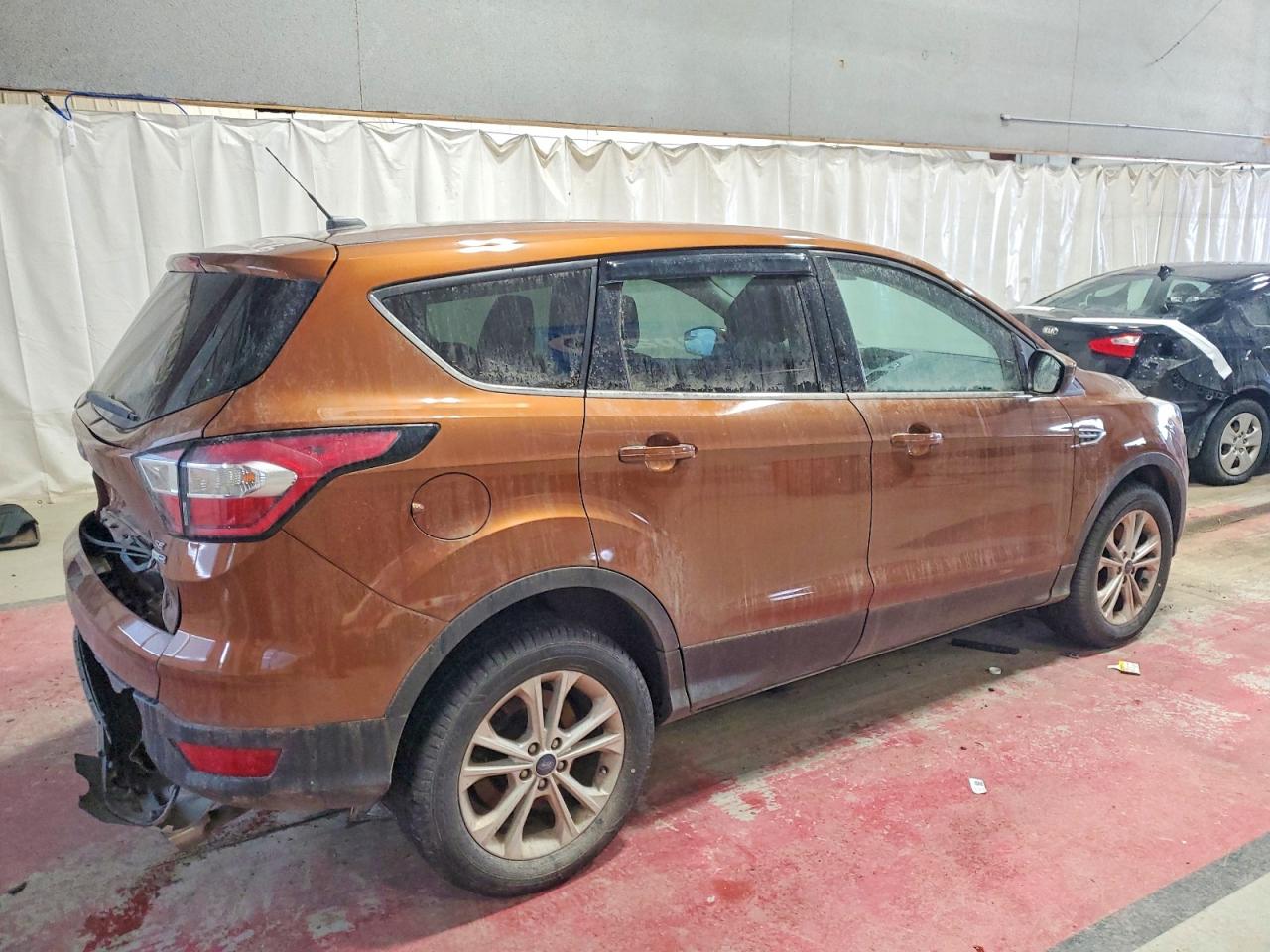 2017 FORD ESCAPE SE photo 3