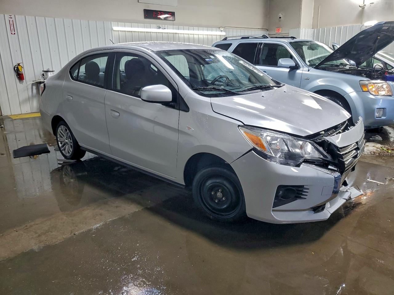 2024 MITSUBISHI MIRAGE G4 ES photo 4