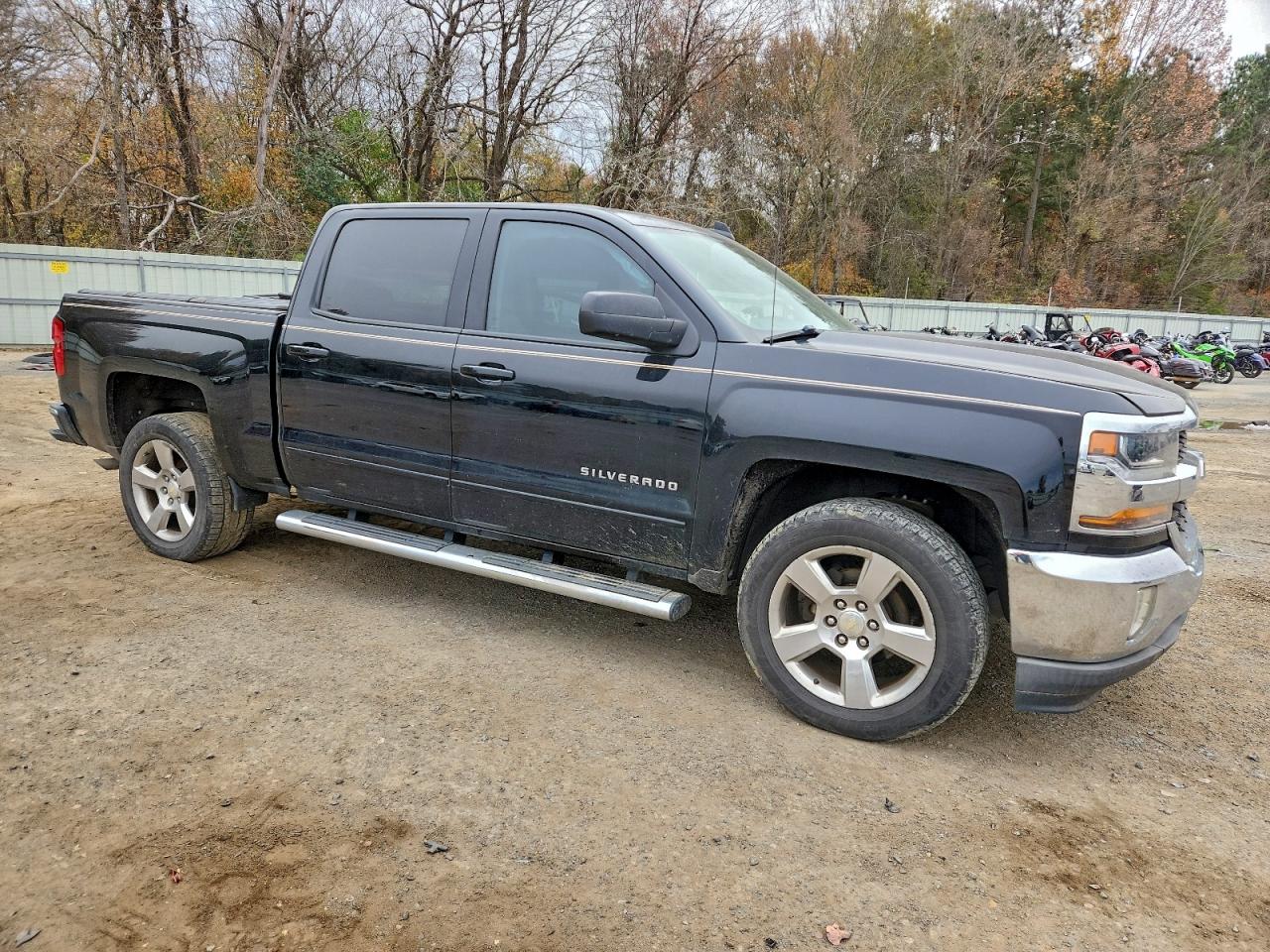 2017 CHEVROLET SILVERADO C1500 LT photo 4