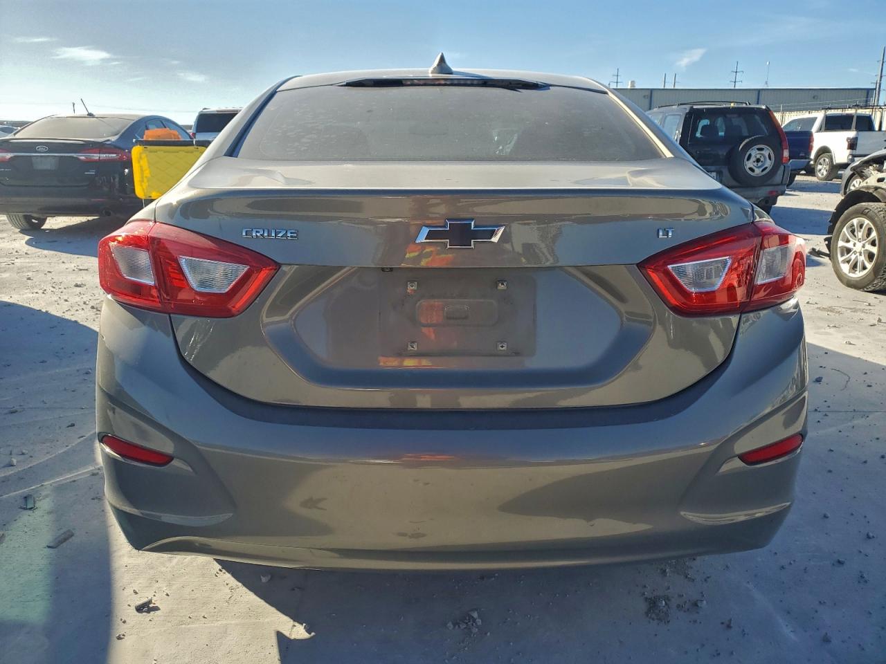 2017 CHEVROLET CRUZE LT photo 6