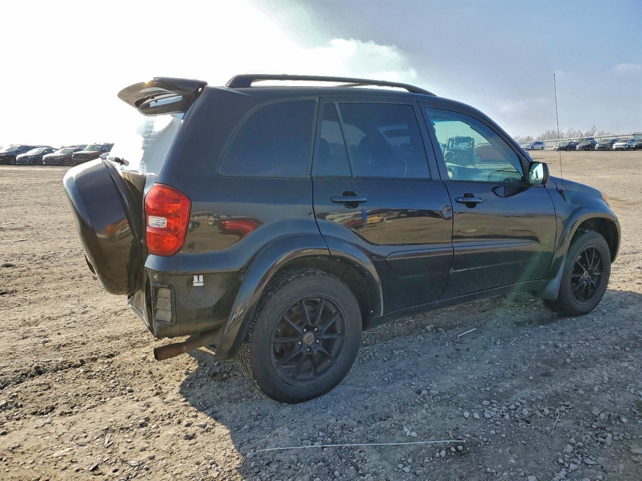 2004 TOYOTA RAV4 photo 3