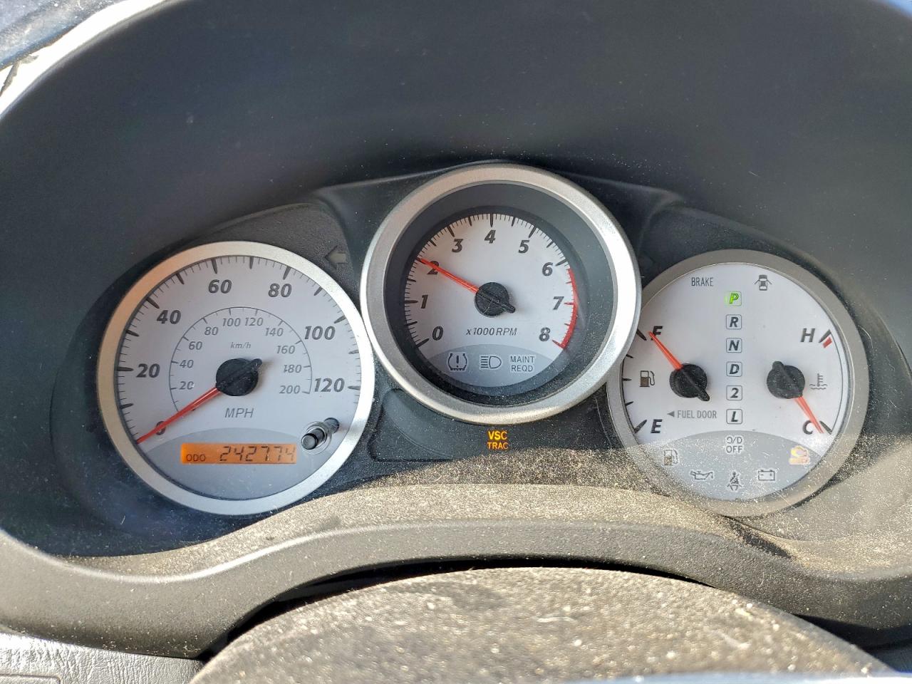 2004 TOYOTA RAV4 photo 9