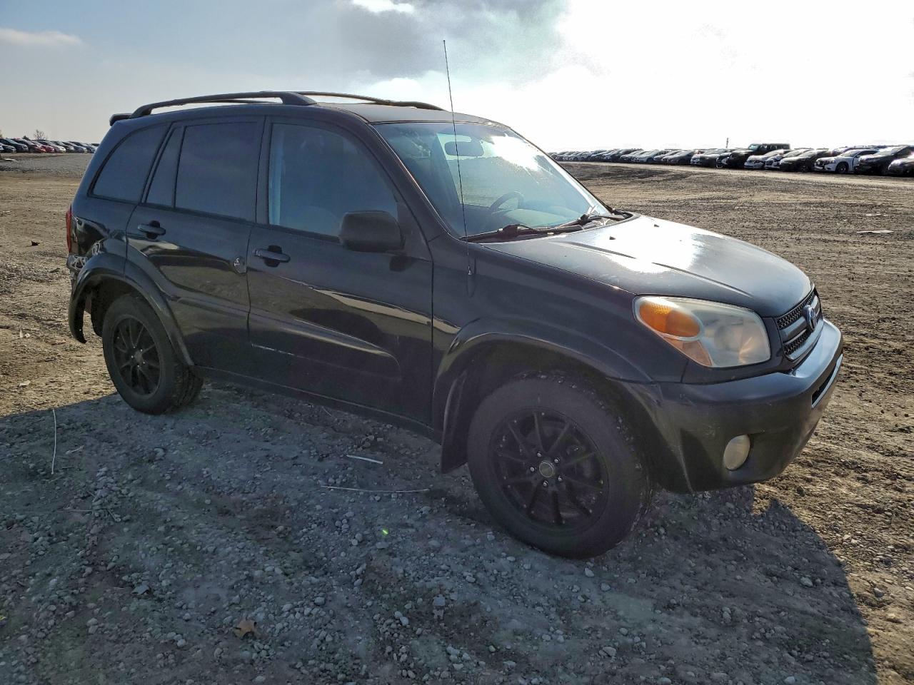 2004 TOYOTA RAV4 photo 4