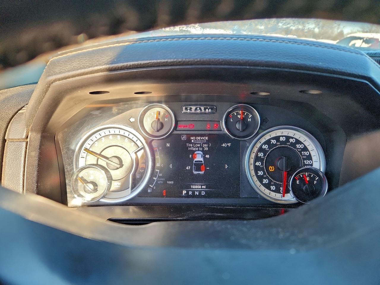 2013 RAM 1500 SPORT photo 9