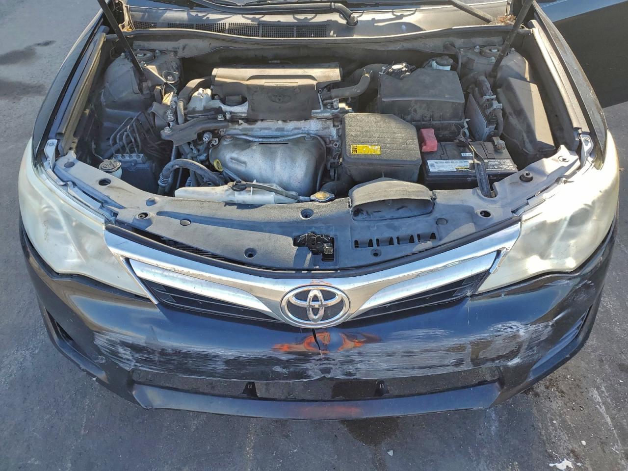2014 TOYOTA CAMRY L photo 11