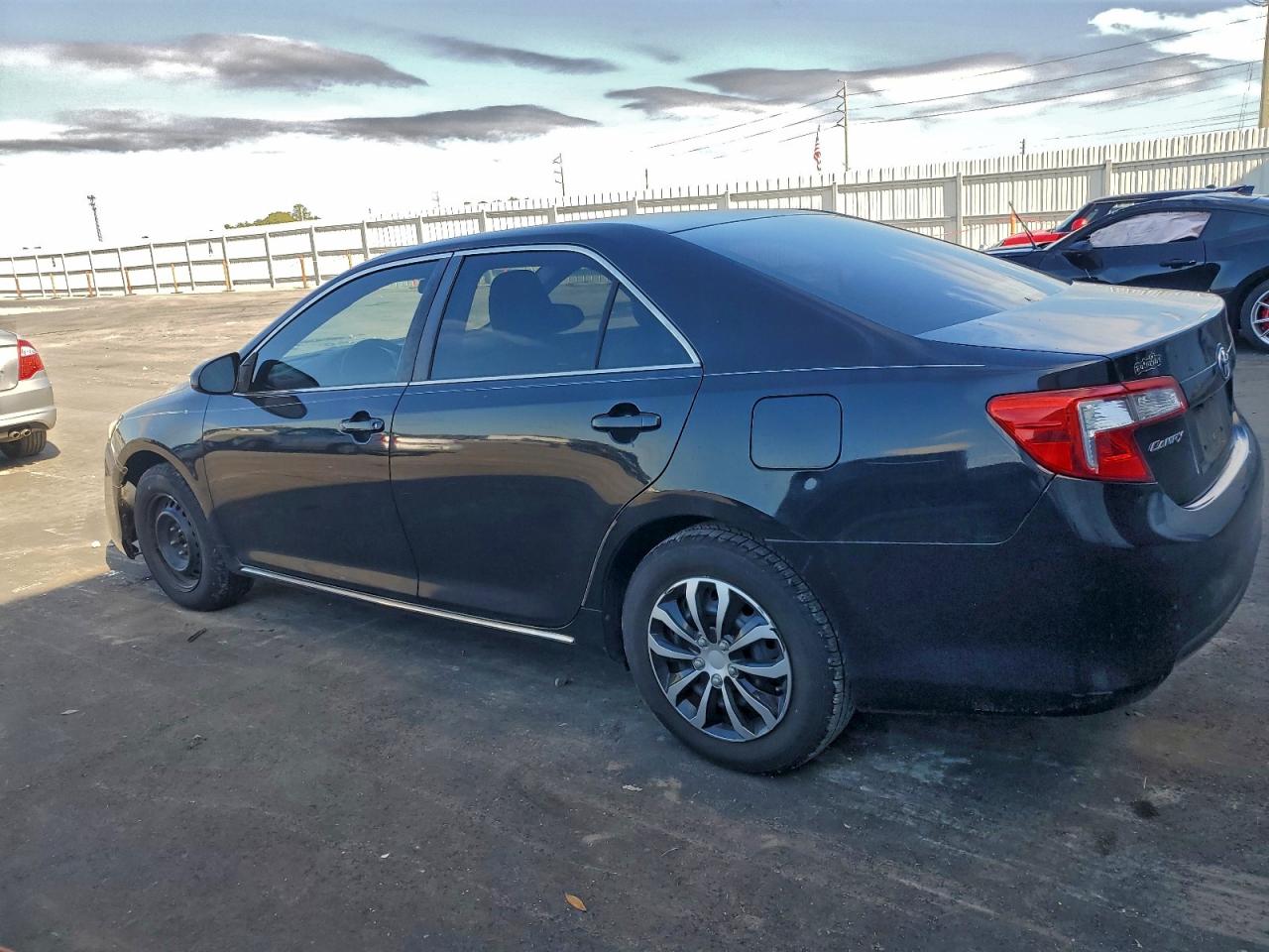 2014 TOYOTA CAMRY L photo 2