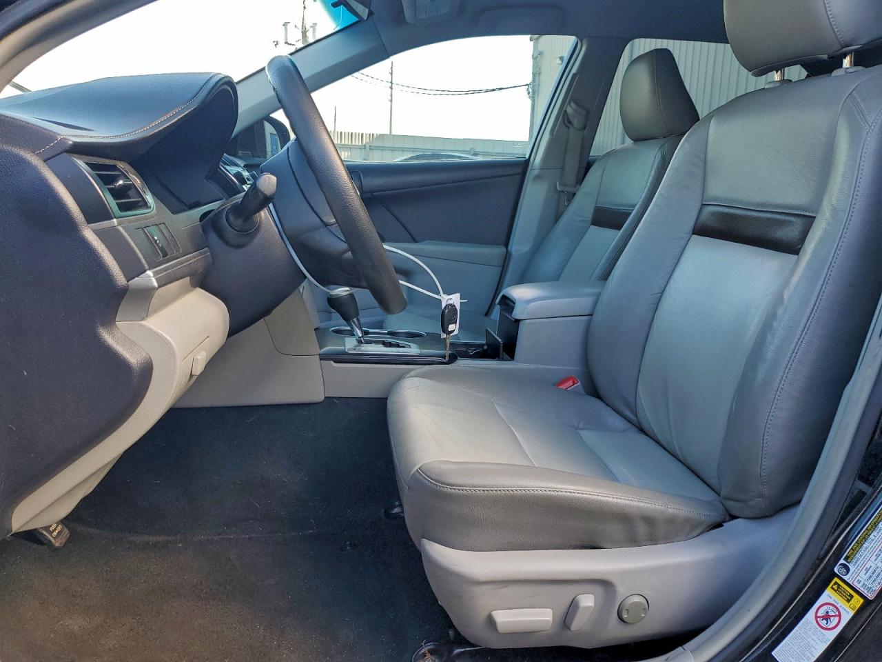 2014 TOYOTA CAMRY L photo 7