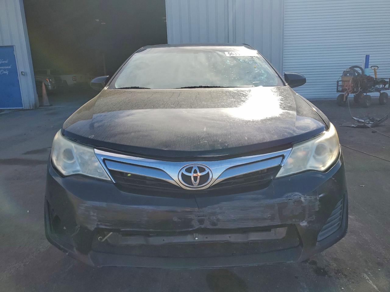 2014 TOYOTA CAMRY L photo 5