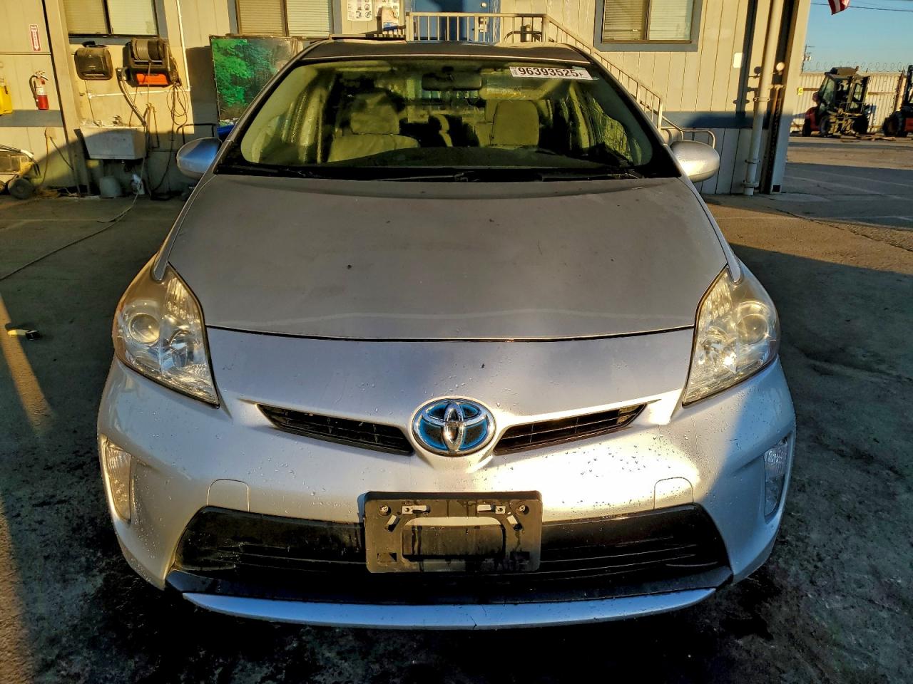 2015 TOYOTA PRIUS photo 5