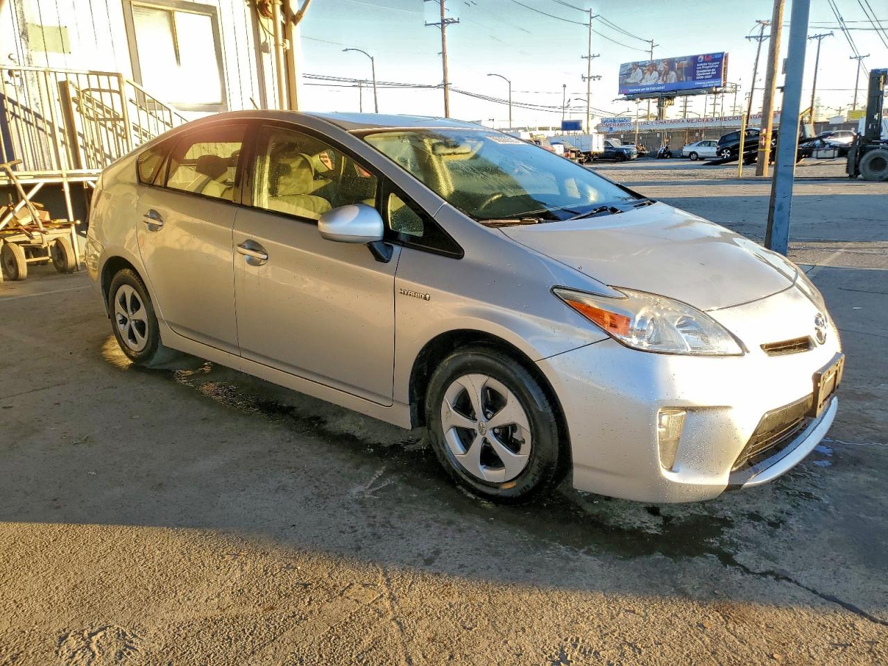 2015 TOYOTA PRIUS photo 4