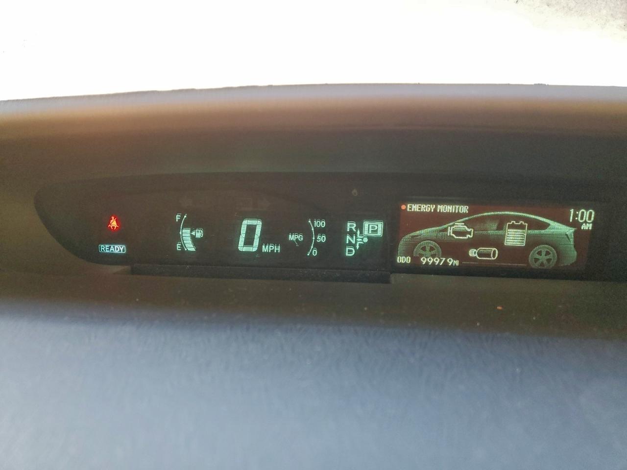 2015 TOYOTA PRIUS photo 9