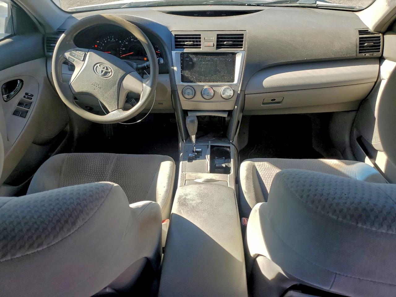 2011 TOYOTA CAMRY BASE photo 8