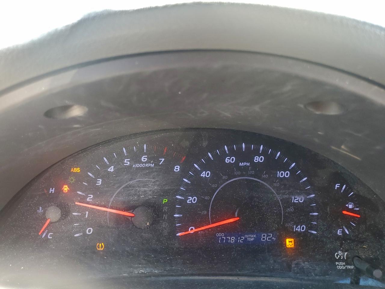 2011 TOYOTA CAMRY BASE photo 9