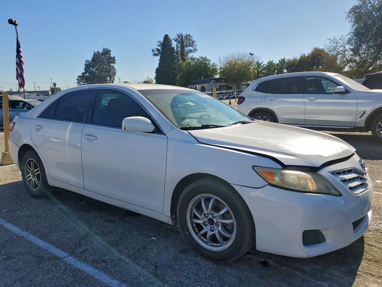 2011 TOYOTA CAMRY BASE photo 4