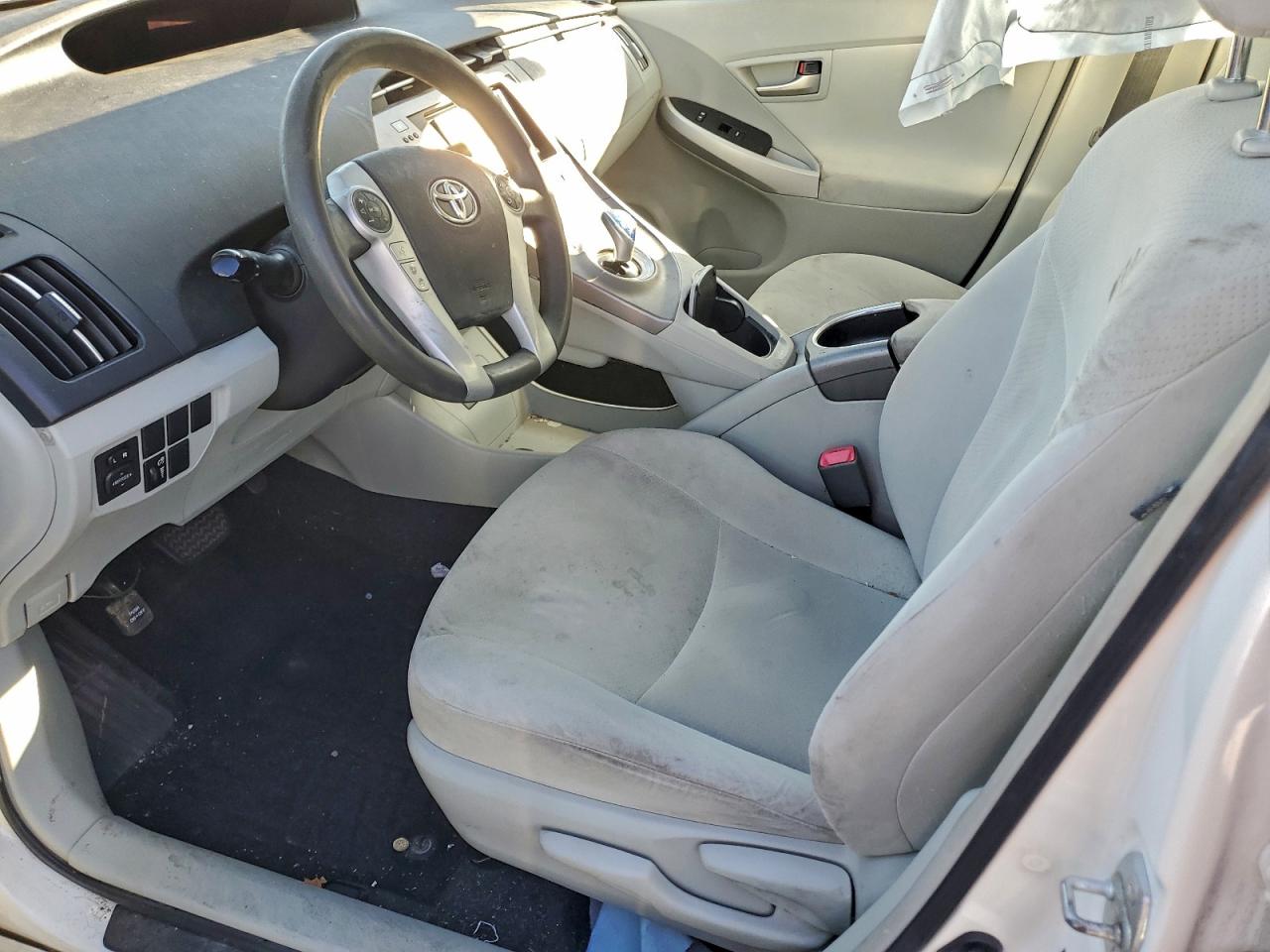 2012 TOYOTA PRIUS photo 13