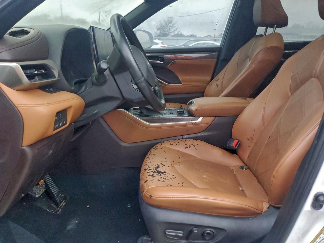 2021 TOYOTA HIGHLANDER PLATINUM photo 19