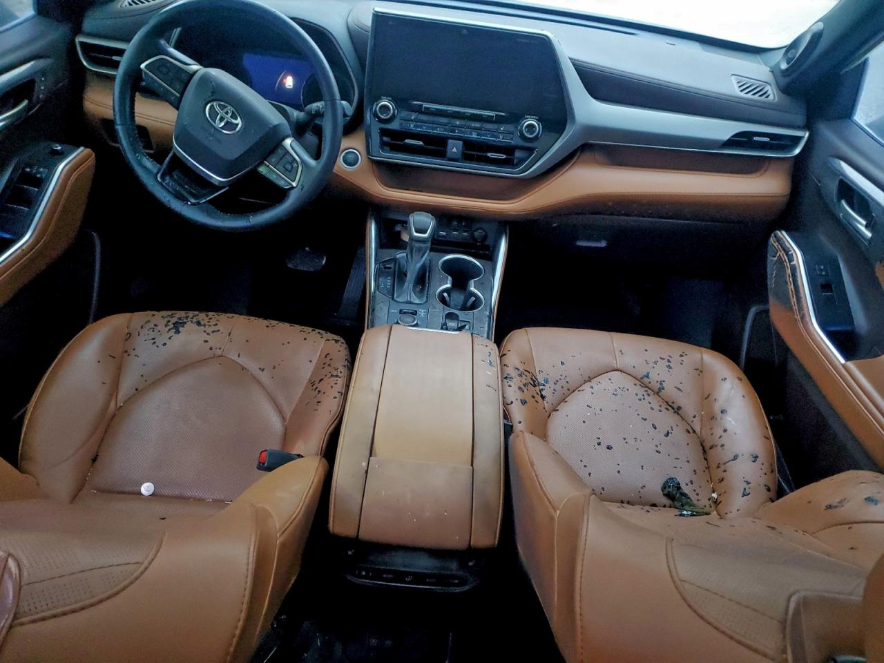 2021 TOYOTA HIGHLANDER PLATINUM photo 22