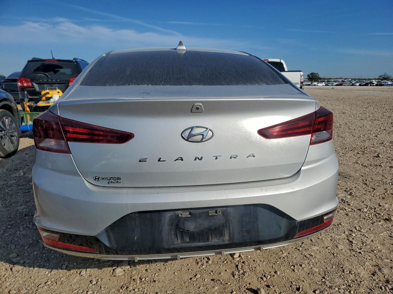 2020 HYUNDAI ELANTRA SEL photo 11