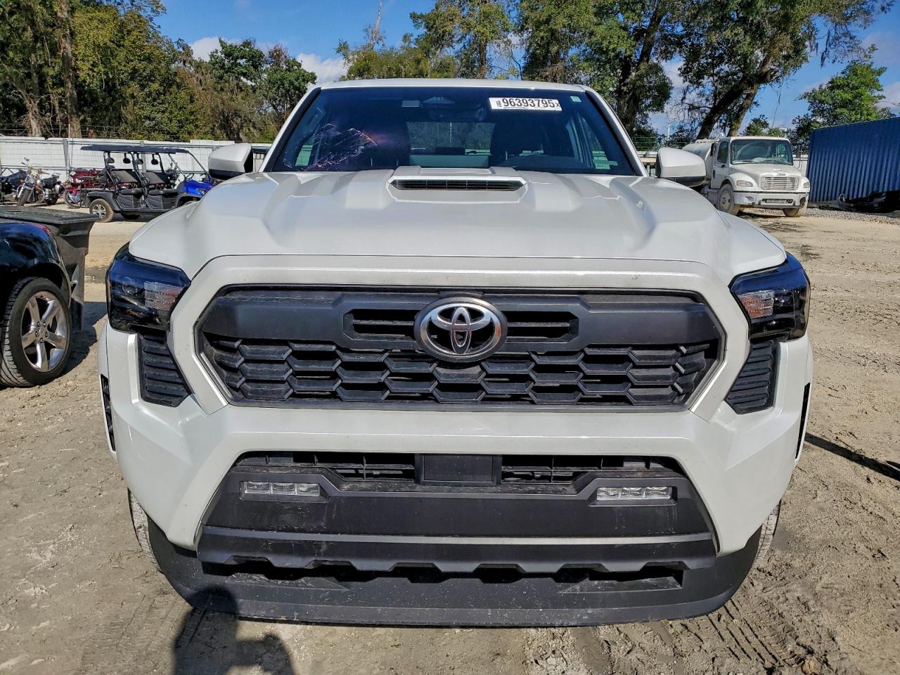 2025 TOYOTA TACOMA DOUBLE CAB photo 5