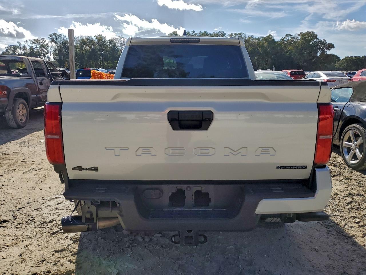 2025 TOYOTA TACOMA DOUBLE CAB photo 6