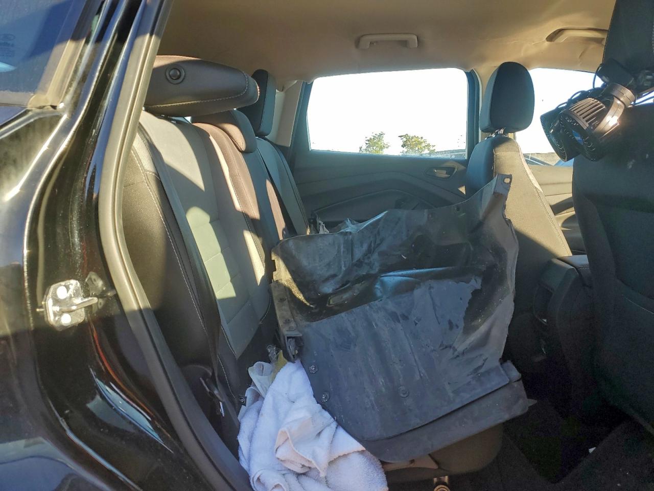 2017 FORD ESCAPE S photo 11