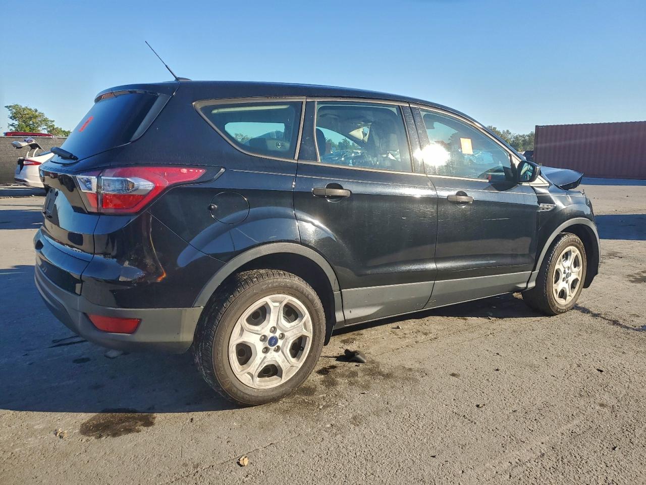 2017 FORD ESCAPE S photo 3