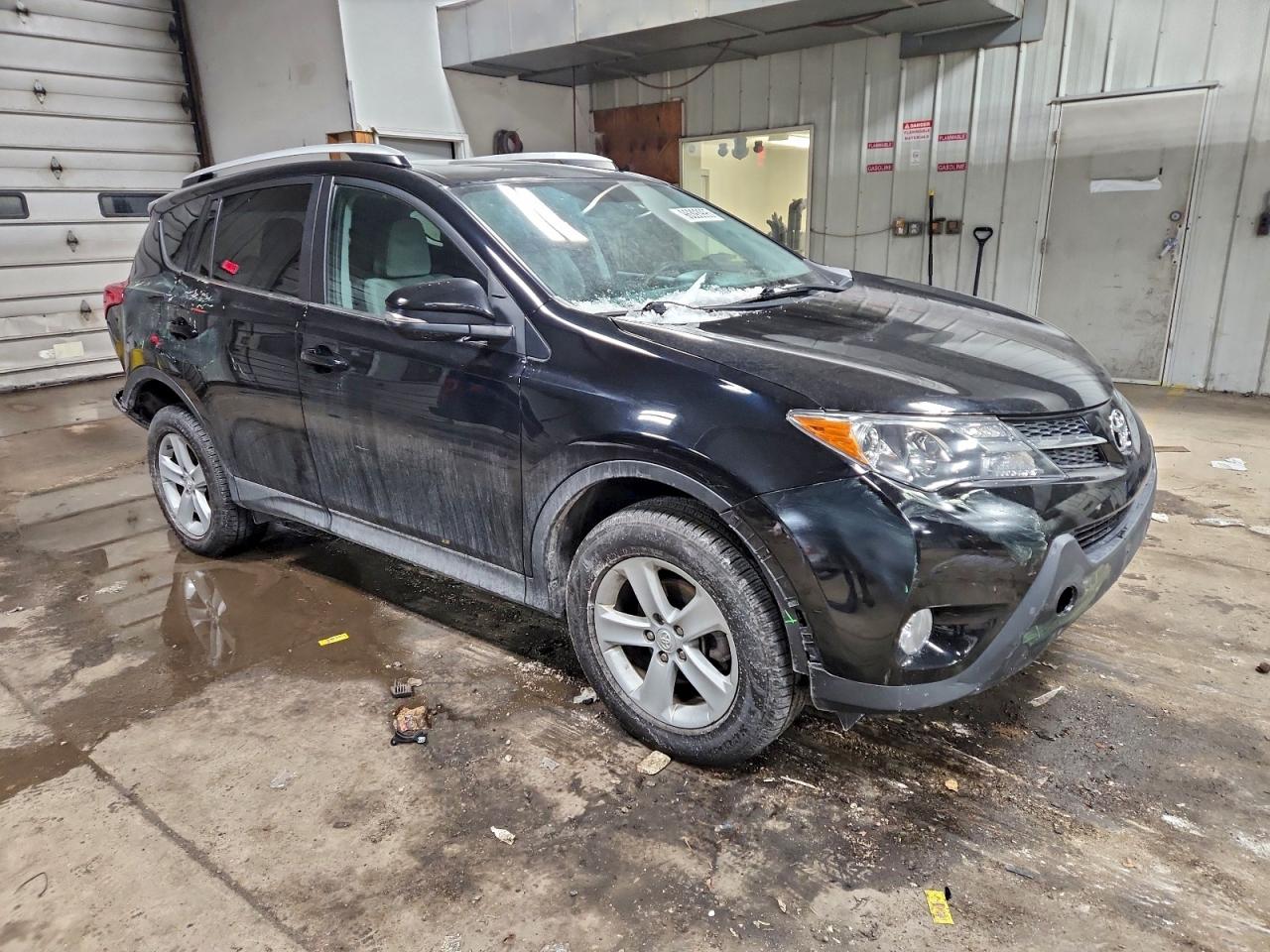 2014 TOYOTA RAV4 XLE photo 7
