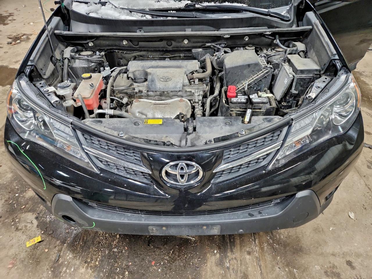 2014 TOYOTA RAV4 XLE photo 23