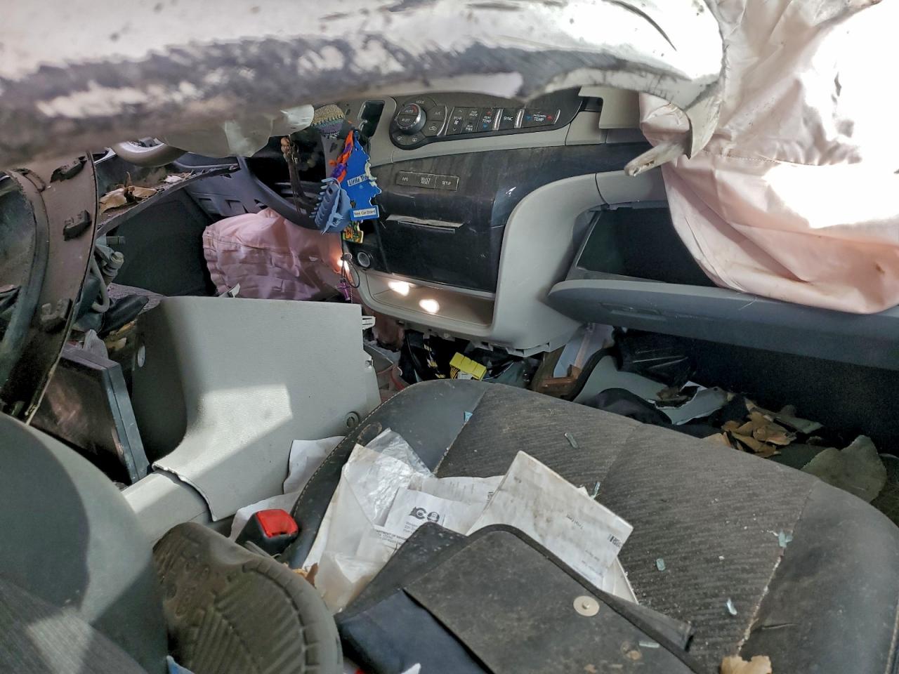 2014 TOYOTA SIENNA SPORT photo 8