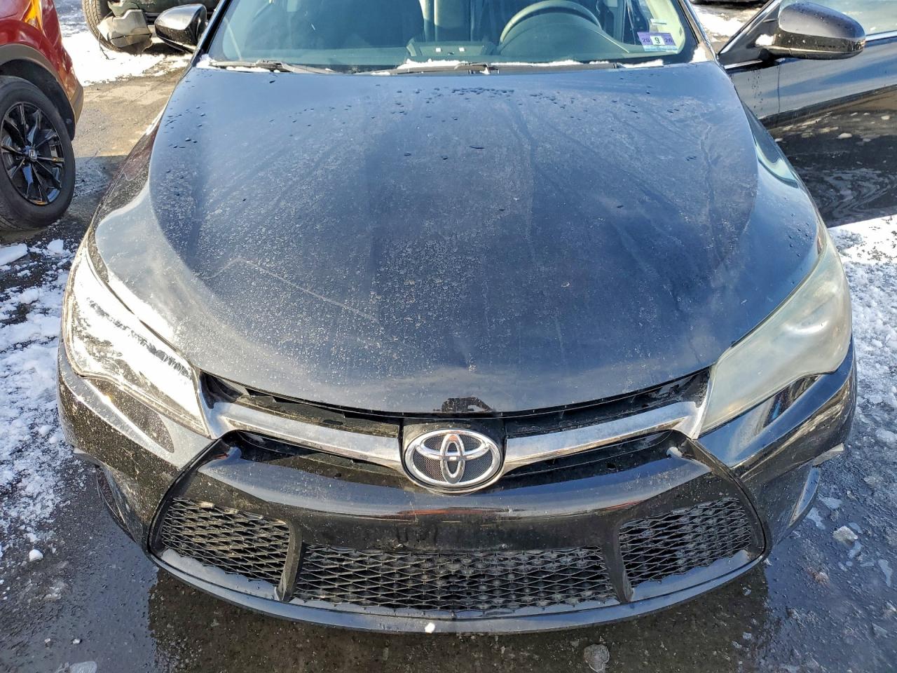 2015 TOYOTA CAMRY LE photo 11