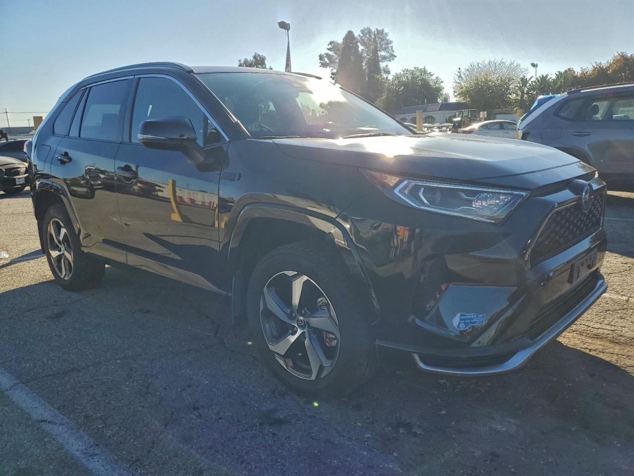 2021 TOYOTA RAV4 PRIME SE photo 4