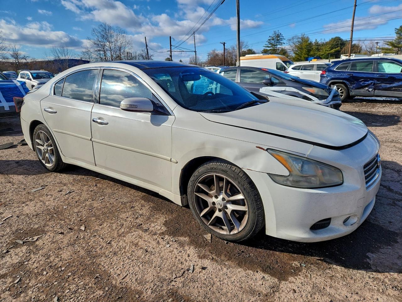 2011 NISSAN MAXIMA S photo 4