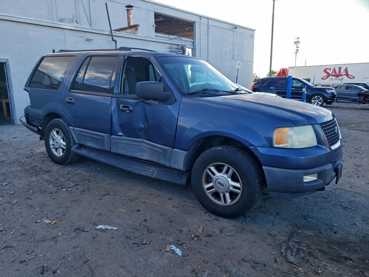 2004 FORD EXPEDITION XLT photo 4