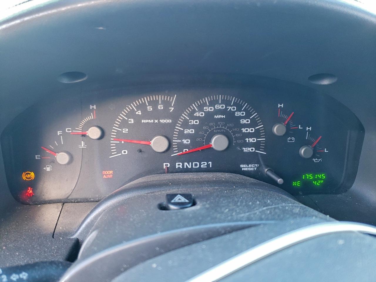 2004 FORD EXPEDITION XLT photo 9