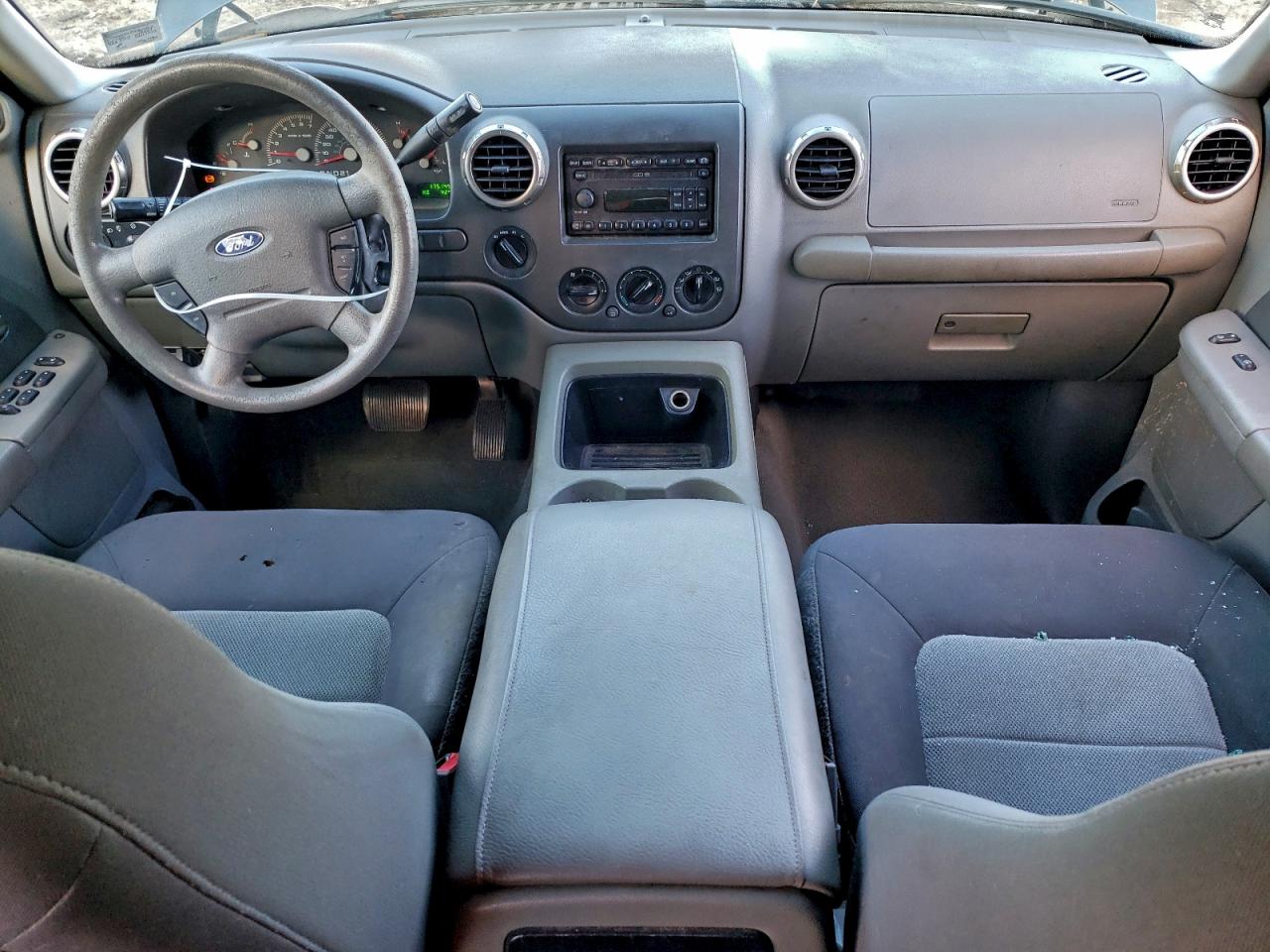 2004 FORD EXPEDITION XLT photo 8