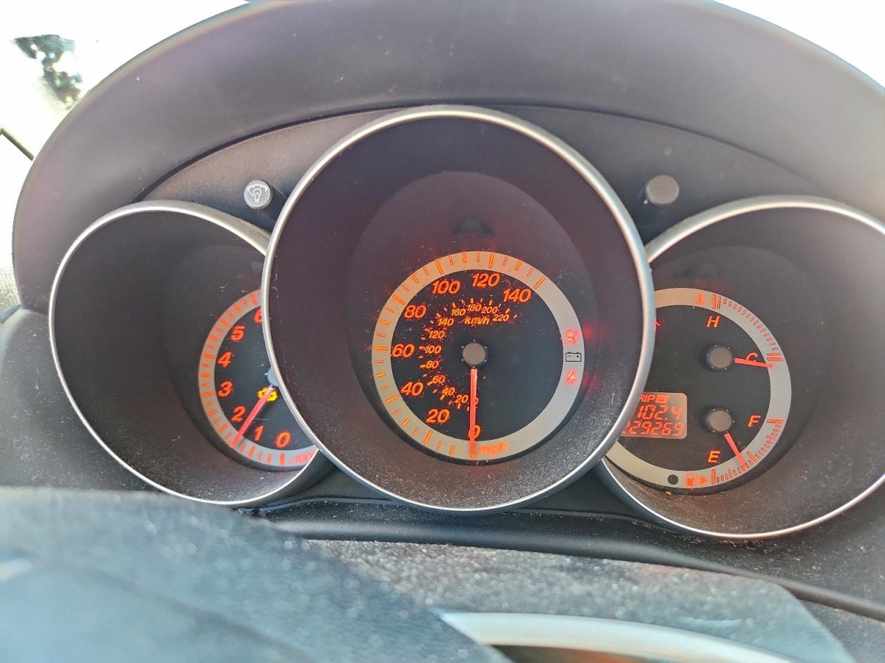 2004 MAZDA 3 HATCHBACK photo 9