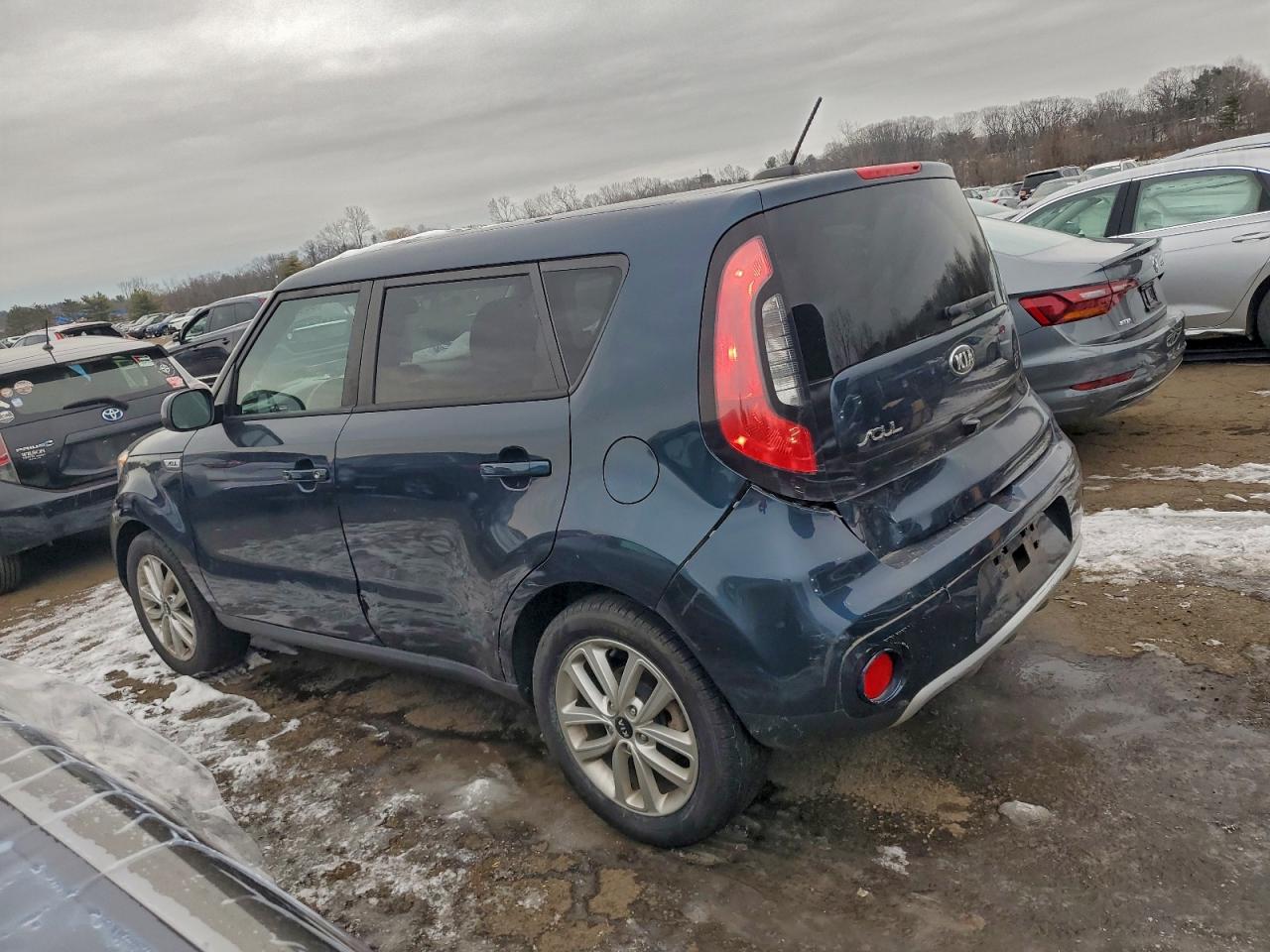 2017 KIA SOUL + photo 2