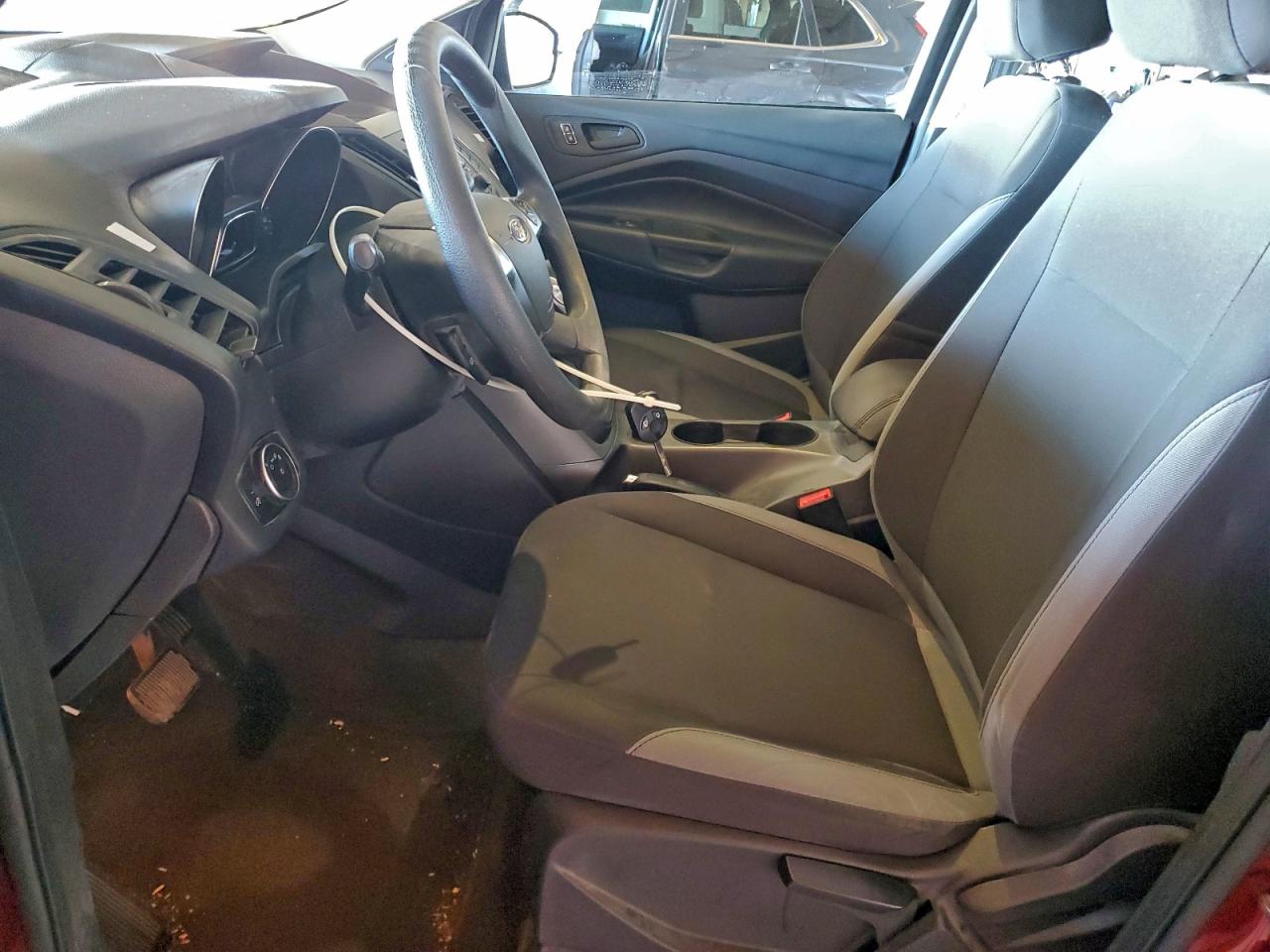 2015 FORD ESCAPE S photo 19
