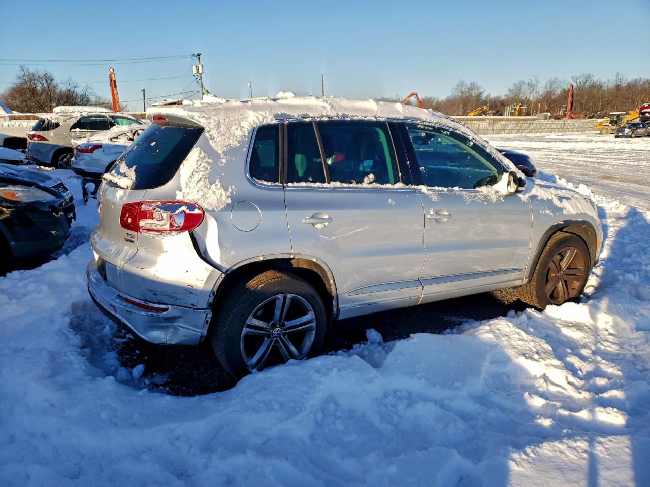 2017 VOLKSWAGEN TIGUAN SPORT photo 3