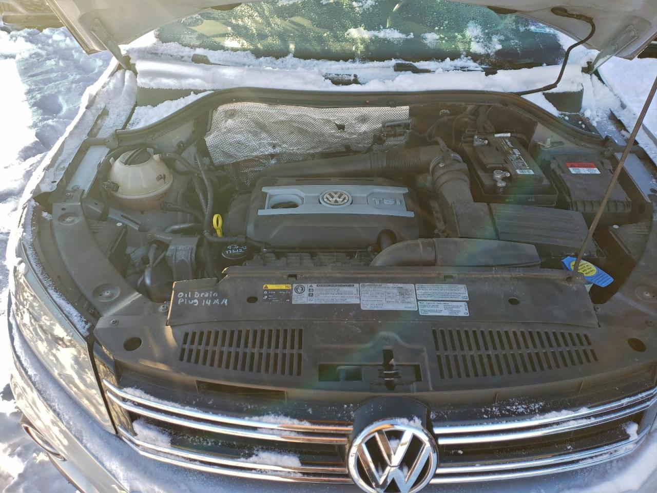 2017 VOLKSWAGEN TIGUAN SPORT photo 12