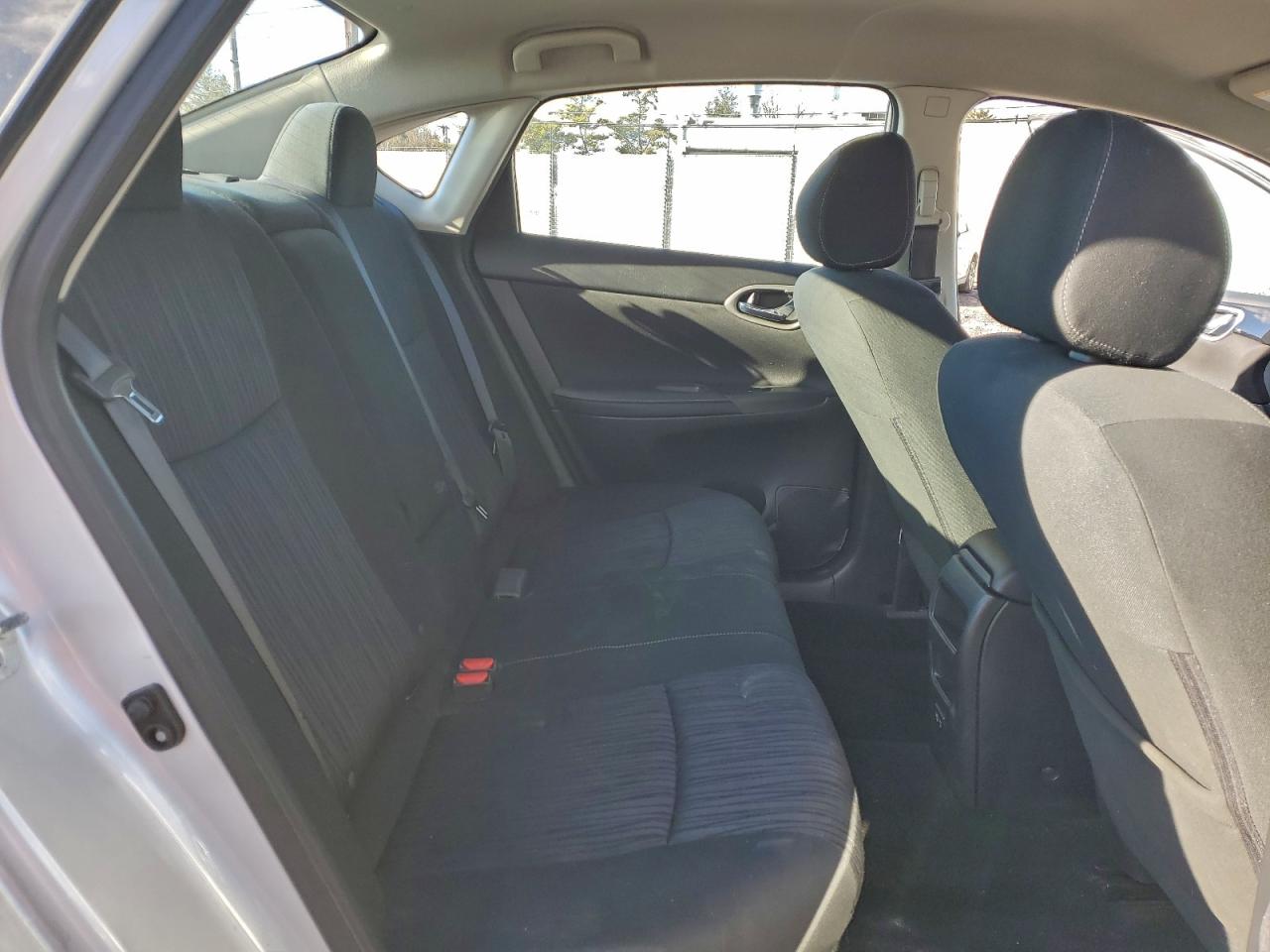2019 NISSAN SENTRA S photo 10