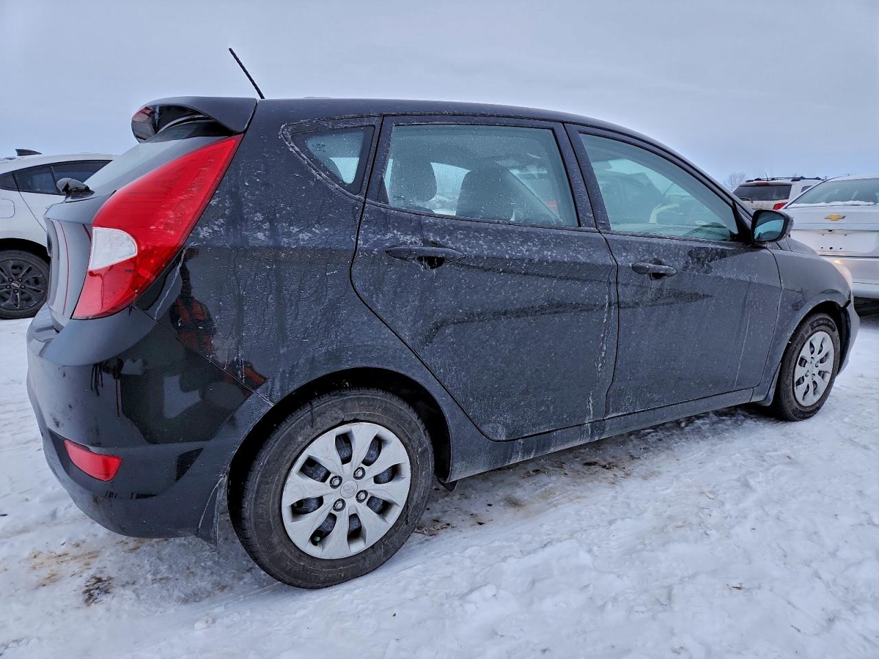 2017 HYUNDAI ACCENT SE photo 3