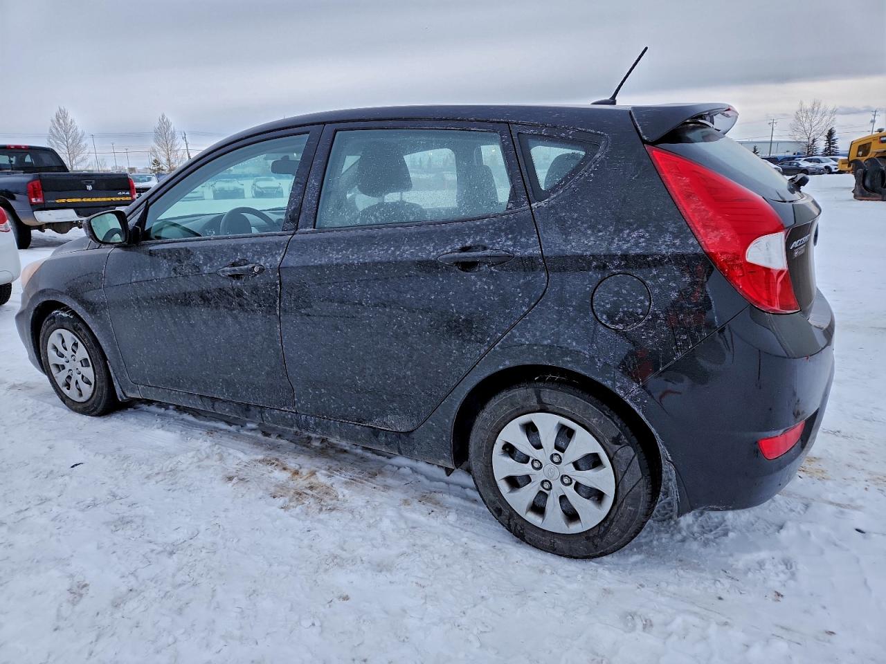 2017 HYUNDAI ACCENT SE photo 2